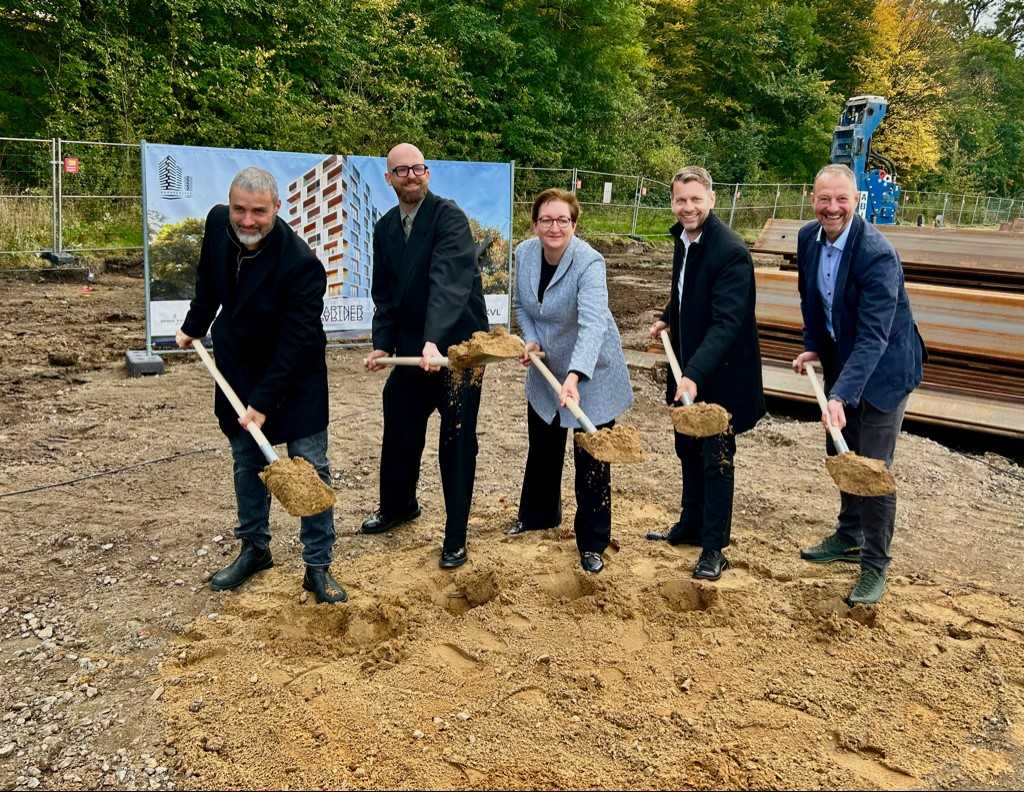 Woodscraper groundbreaking ceremony